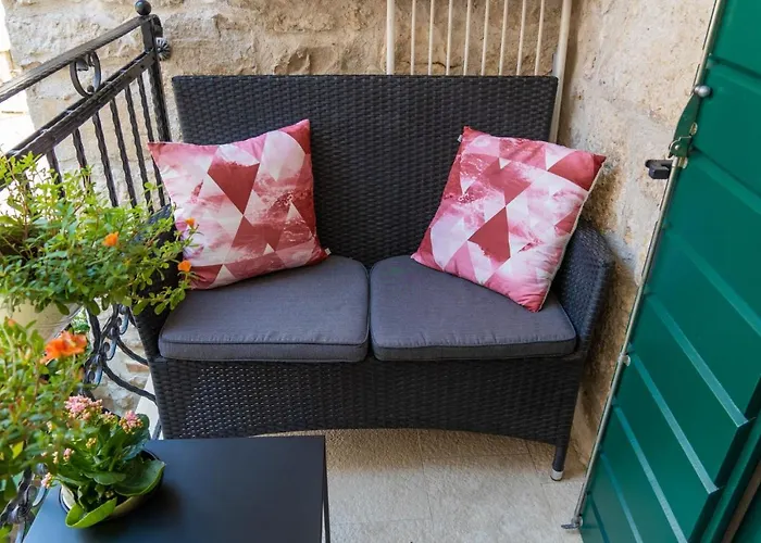 Linda * מאקרסקה