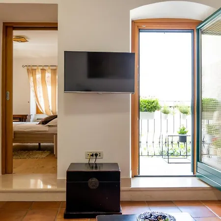 Linda * マカルスカ