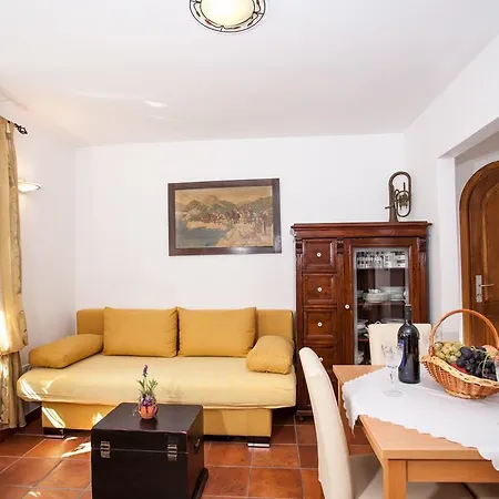 アパート Linda マカルスカ